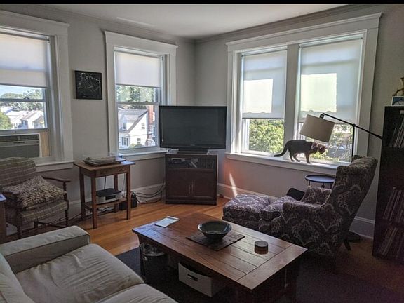 2nd image of 13 Russell St #16