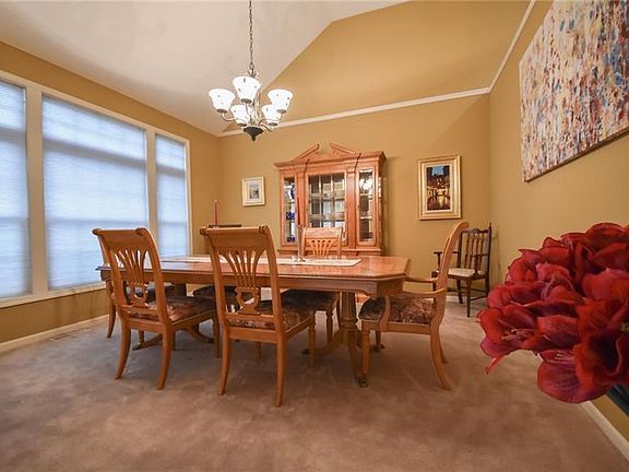 3rd image of 4064 Watercourse Dr
