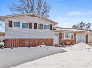 57 E Drummond Ave, Glendale Heights, IL 60139