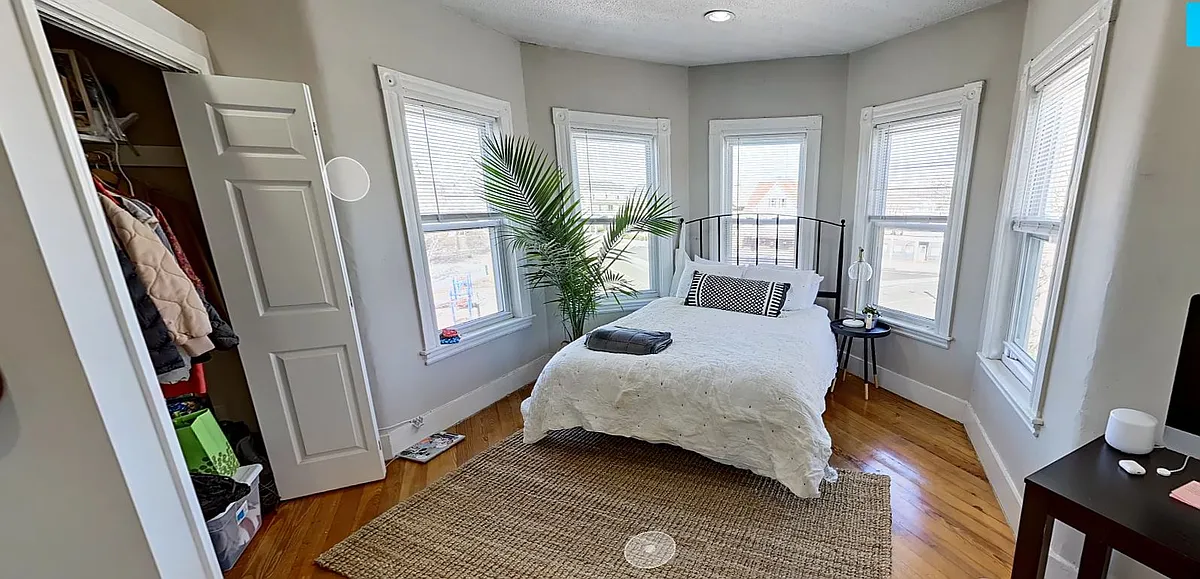 Building Photo - 15 Medford St #2