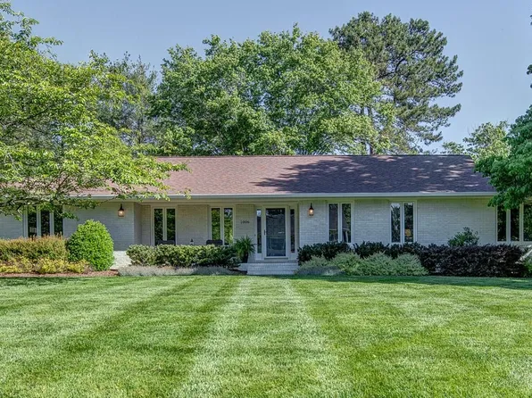 1006 Cheviot Ln, Gastonia, NC 28054