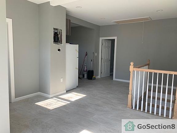 5th image of 420 Beach 69th St #3