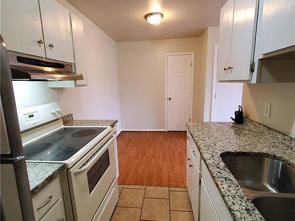 3rd image of 3605 Gum Dr APT C
