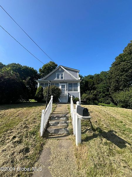 2nd image of 48 Crescent Avenue