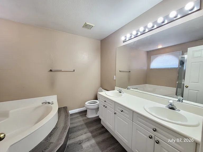 8312 Candlefish Ct — Photo 18