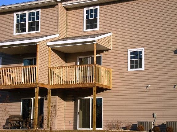 3rd image of 858 W Trailcreek Dr