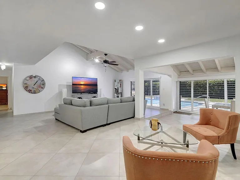 902 Foxpointe Cir — Photo 12