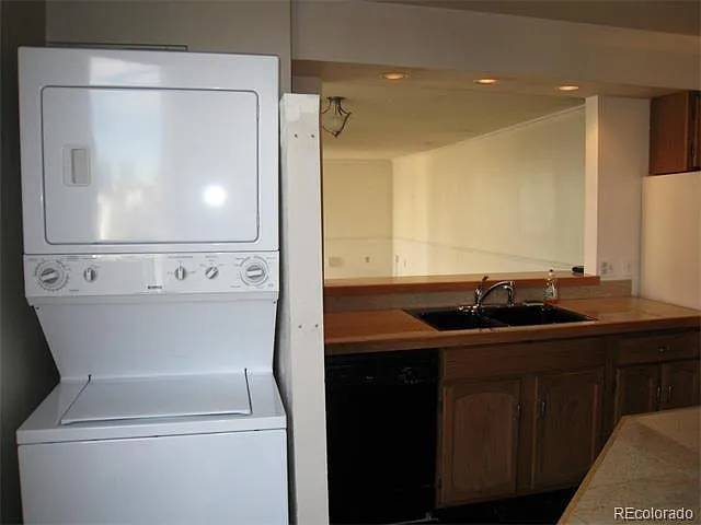 1625 Larimer St #605 — Photo 4