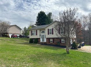 147 S Bridgewater Rd, Mount Airy, NC 27030