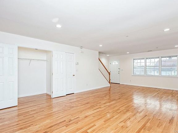 4th image of 48 Parsons St #A