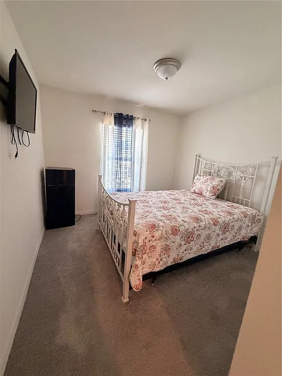 4 bed, 2.0 bath, 1918 sqft, $2,500 — Photo 4