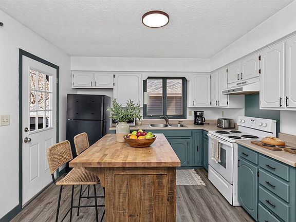 2nd image of 615 Ken Maril Rd #617