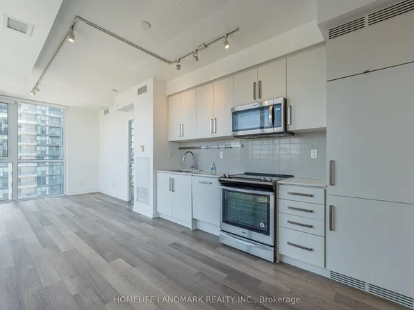 5180 Yonge St #1207, Toronto, ON M2N 0K5