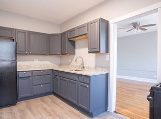 658 E 81st St #1, Chicago, IL 60619