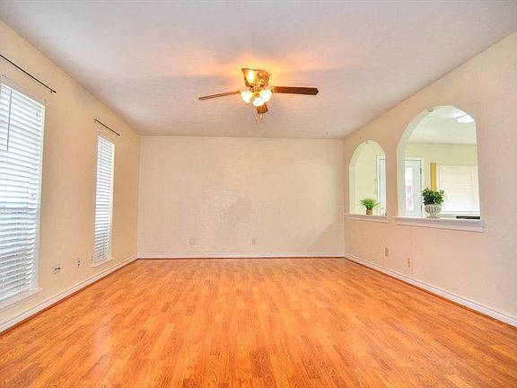 2nd image of 3935 Branch Hollow Dr