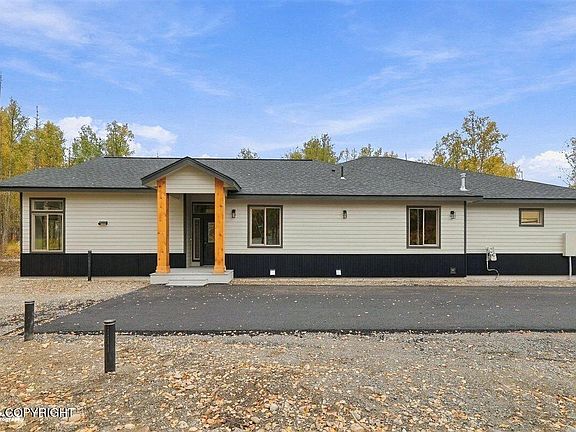 4th image of 8066 E Dale Cir