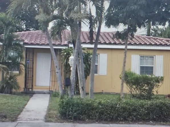 2851 NW 154th Ter, Miami Gardens, FL 33054