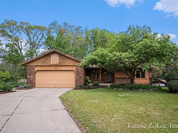 7396 Sandelwood St, Jenison, MI 49428