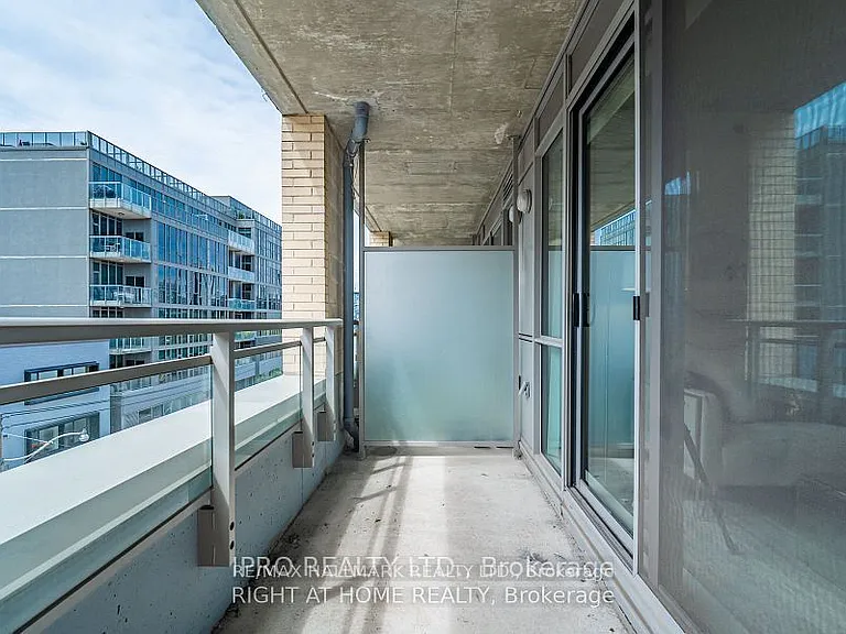 630 Queen St E #413 — Photo 14