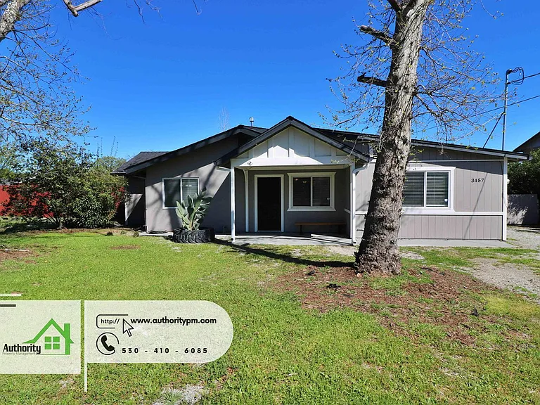 3457 Charles St — Photo 3