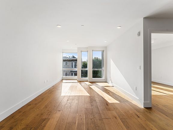 3rd image of 1450 15th St #403