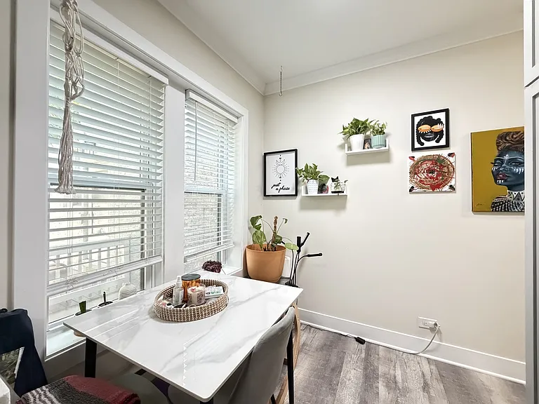 3821 N Greenview Ave #E2 — Photo 10