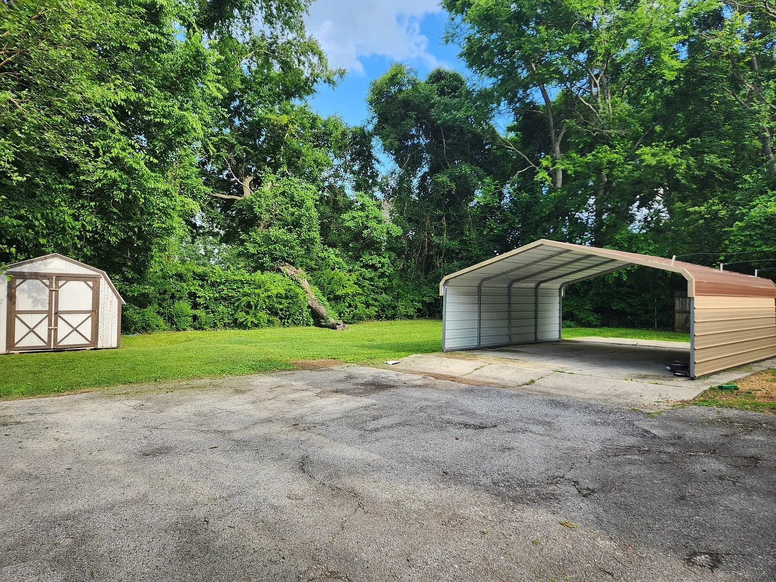 3 bed, 1.5 bath, 1718 sqft, $2,000 — Photo 4