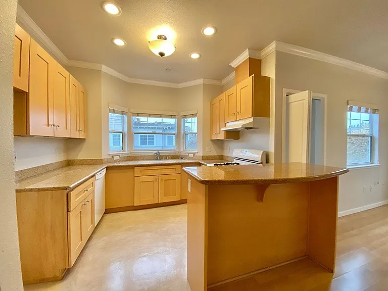Valley Oak Drive, 140 * — Photo 7