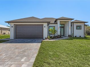 538 NE 6th Terrace Cpe, Coral, FL 33909