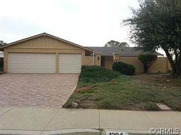 1st image of 1204 Oak Mesa Dr