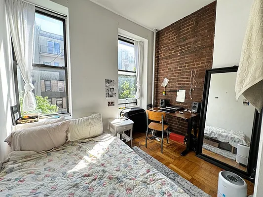 Rented by KNOCKKNOCK LLC | media 13