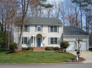 511 Las Gaviotas Blvd, Chesapeake, VA 23322