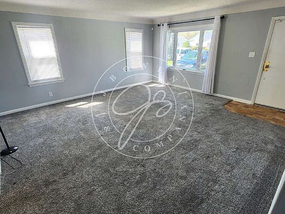 5th image of 1315 Luscombe Dr