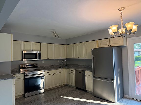 4th image of 780 Kostka Ln