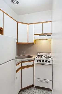 Sold by Mirador Real Estate | media 5