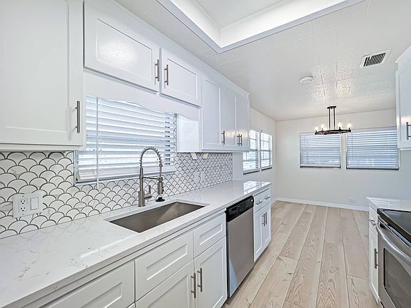 2nd image of 17 Esper Ct