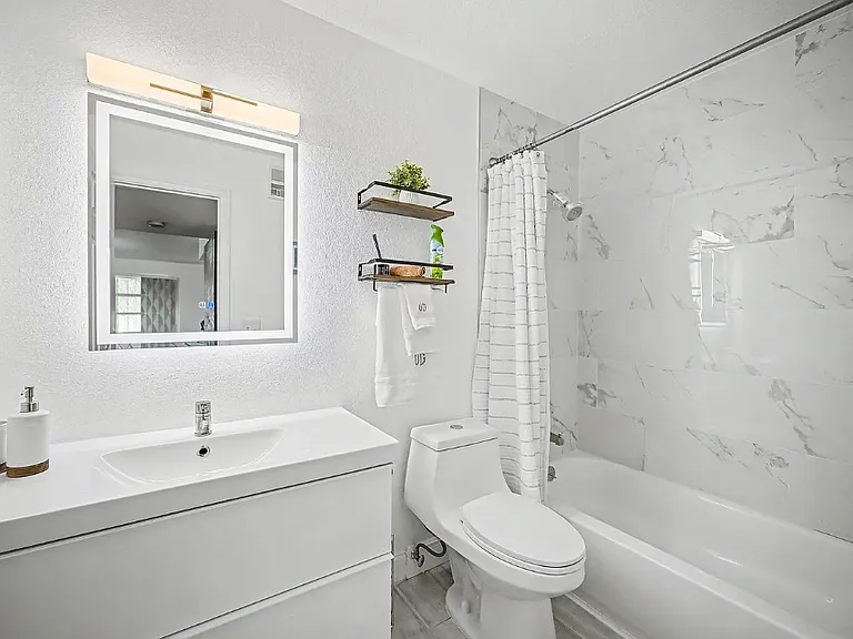 3916 Greenway Dr #B — Photo 7