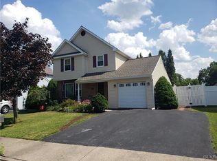 861 Willow Dr N, Catasauqua, PA 18032