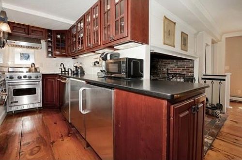 5th image of 39 Essex St