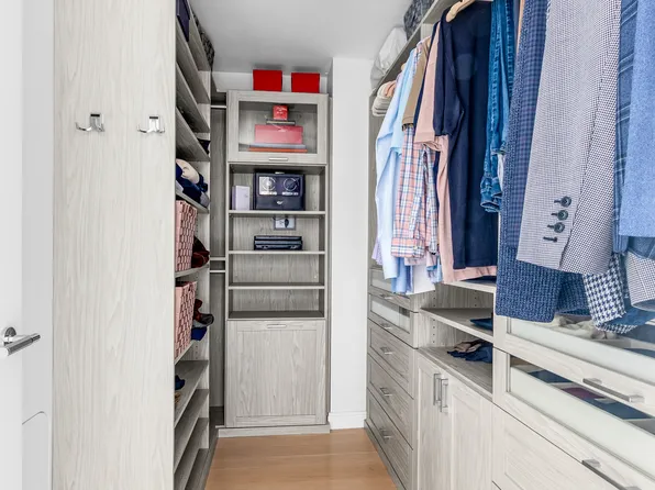 10 Riverside Boulevard image 8 of 31