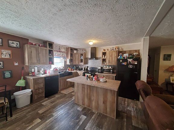 3rd image of 252 Mosgrove Ln