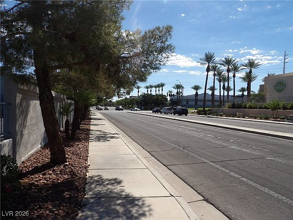 4th image of 2201 Ramsgate Dr APT 326