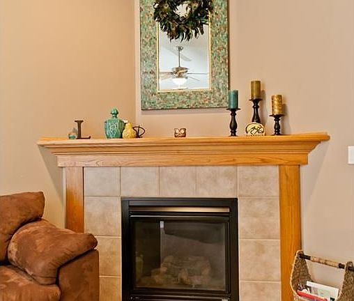 3rd image of 1455 Hayden Ln