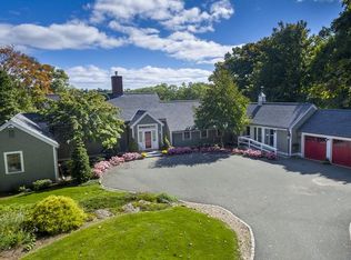 94 Bridge St, Manchester, MA 01944