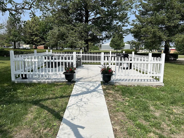 2000 Grand Ave — Photo 4