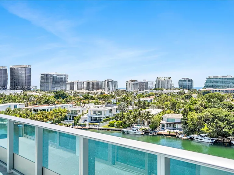 9201 E Bay Harbor Dr #Penthouse 809 — Photo 25