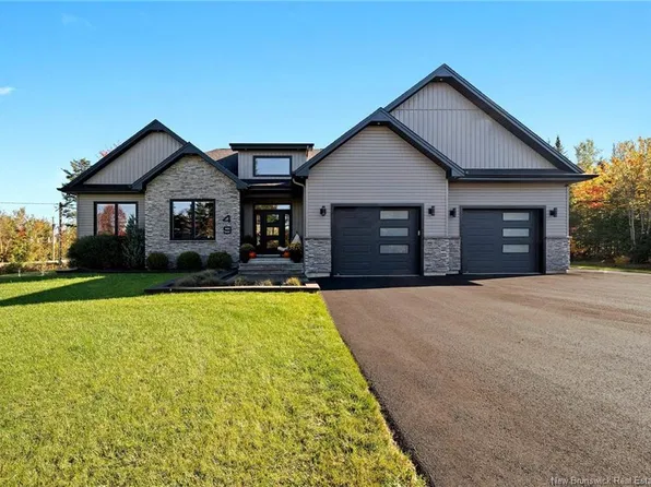 49 Chanterelle St, Moncton, NB E1H 0L5