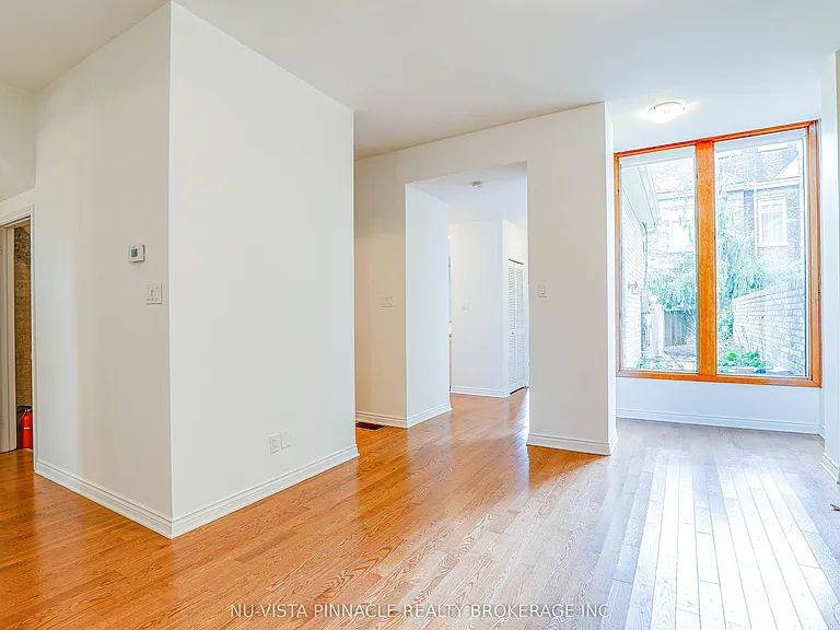 343 Princess Ave — Photo 9
