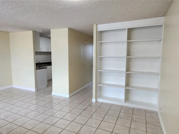 1127 Davenport St APT 205, Honolulu, HI 96822