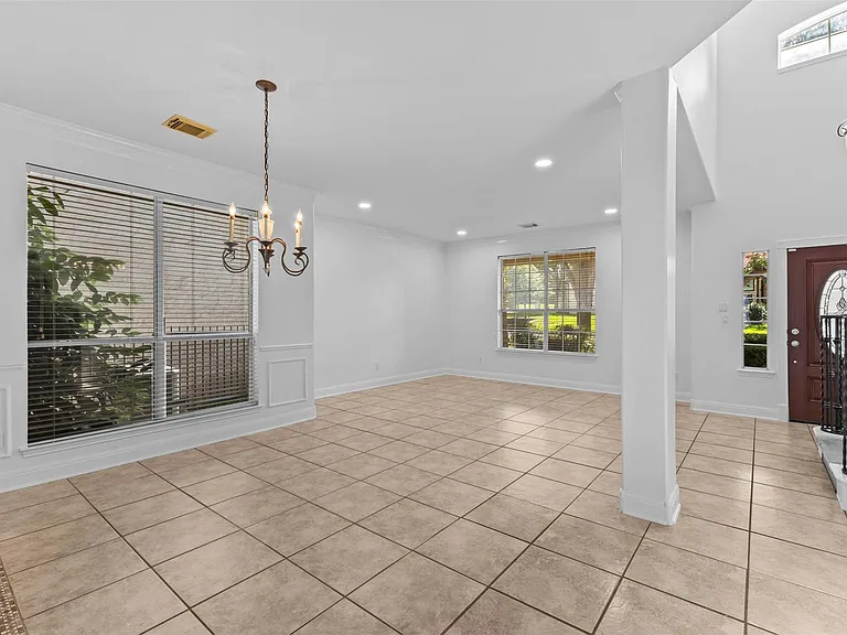 5724 Brittlyns Ct — Photo 9